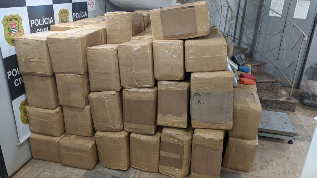 Foto 9 de 13 — DISE apreende mais de 2 toneladas de maconha em Araraquara e dois são presos